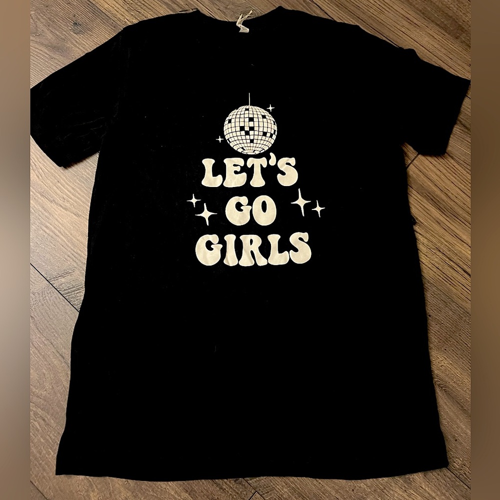 Black Graphic T-Shirt “Let’s go girls”